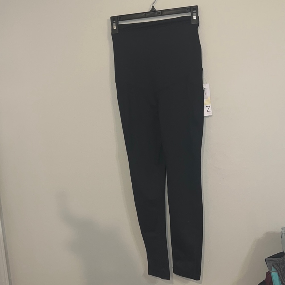Zella maternity leggings, "The Daily" style leggings,  Z-tek, black, NWT, sz XS